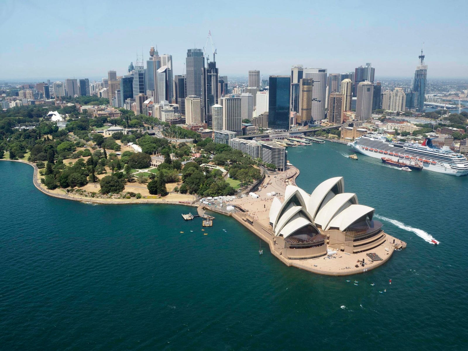 A Guide to the Most Famous Theatres Around the World
